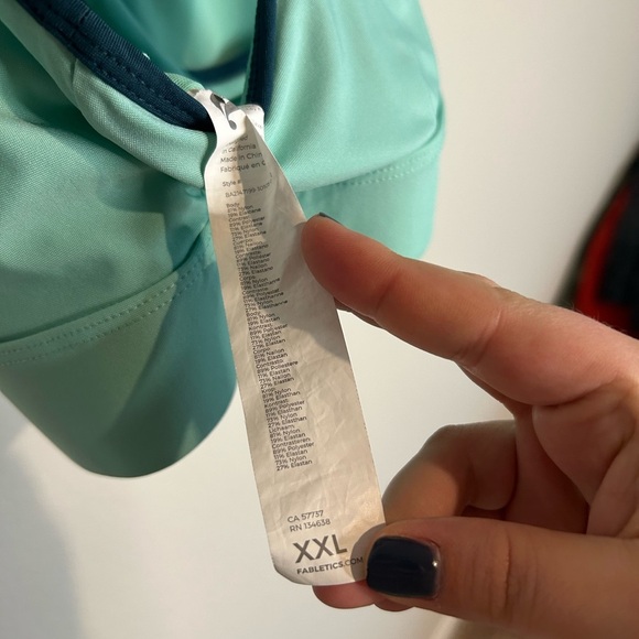 Fabletics High-Impact Green Sports Bra with Criss-Cross Back - Size XXL - Picture 6 of 8